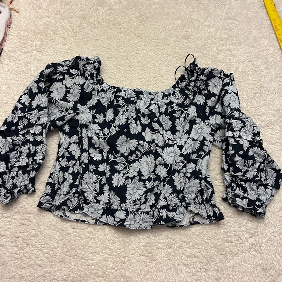 NWOT Lauren Conrad  Off the Shoulder Puff Ruffle Sleeve Blouse - Picture 8 of 8